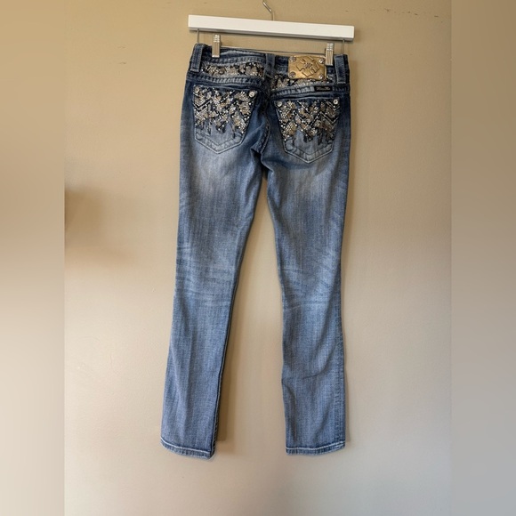 Miss Me Signature Straight 25x31 - Picture 1 of 6